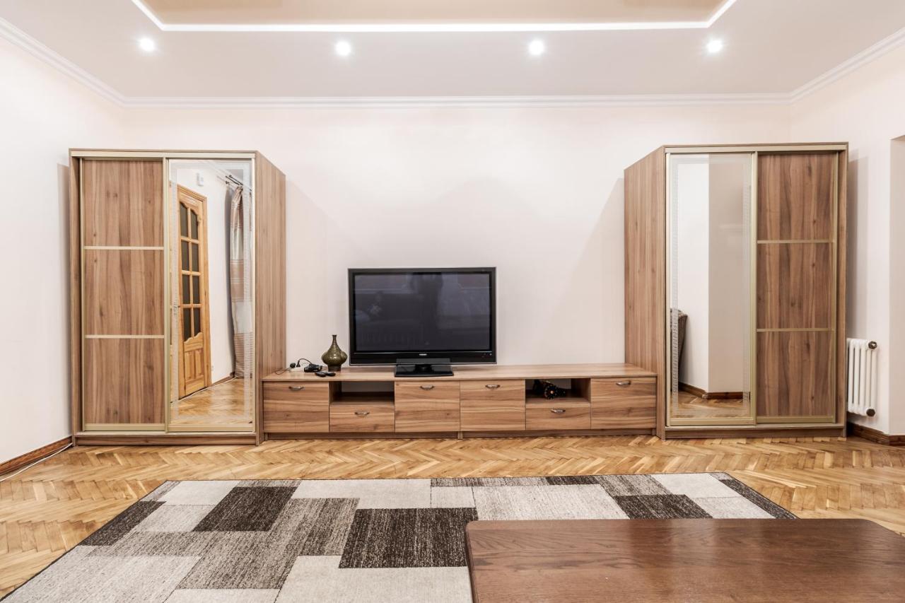 Akademika Hnatyuka Apartment Львів Екстер'єр фото