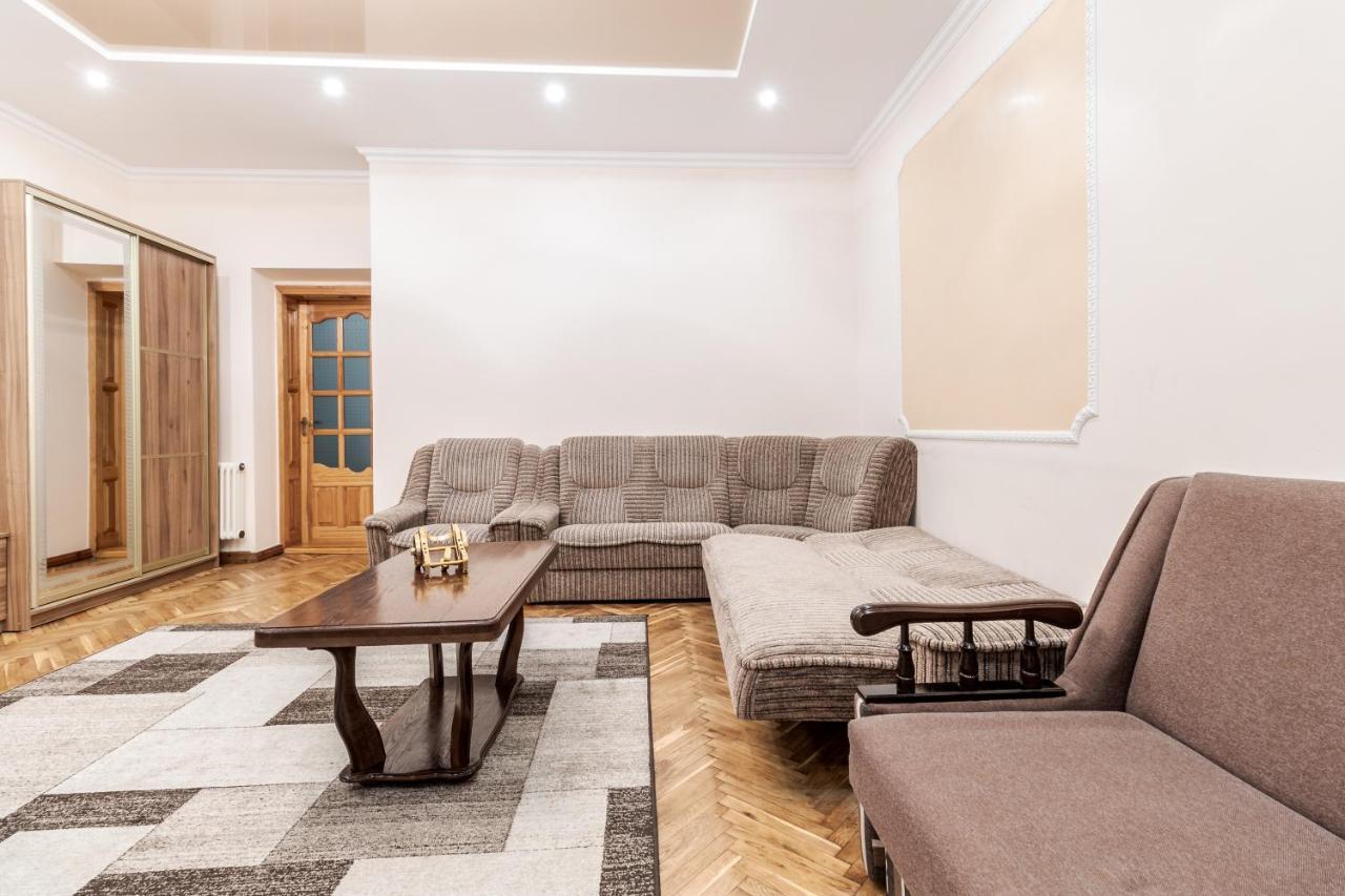 Akademika Hnatyuka Apartment Львів Екстер'єр фото